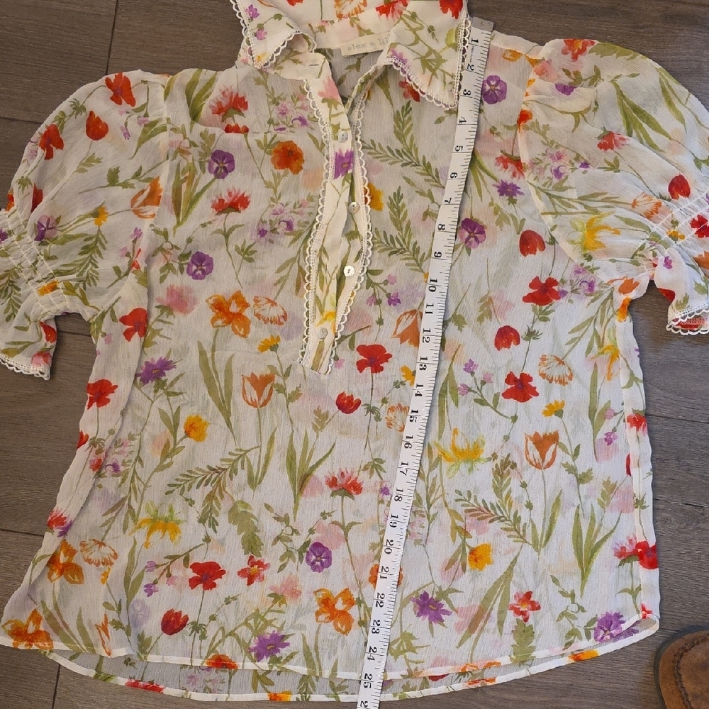 Floral Puff Sleeve Blouse - Picture 6 of 6